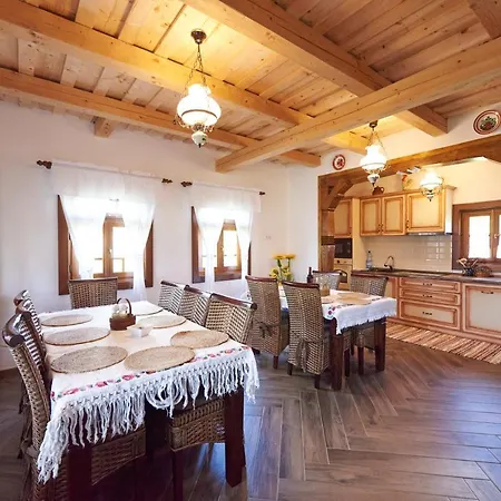 Pensiunea Agroturistica Casa Pribegilor Guest house